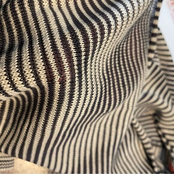 ARMANI COLLEZIONI Irregular Stripe Lightweight Knit Thin Sweater V Neck Top 6 - Picture 6 of 9